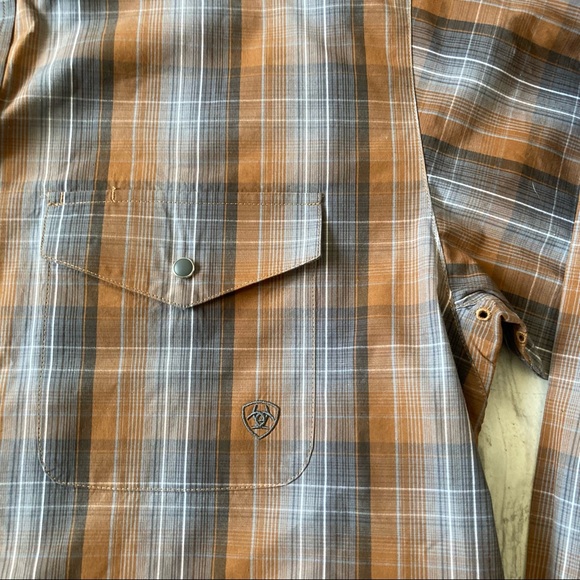 NWOT Ariat Pro Series button down. - Picture 2 of 6